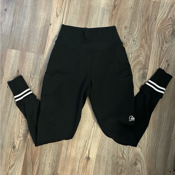 ♡︎ BOMBSHELL SPORTSWEAR ♡︎ Ankle Sock Leggings - Picture 4 of 4